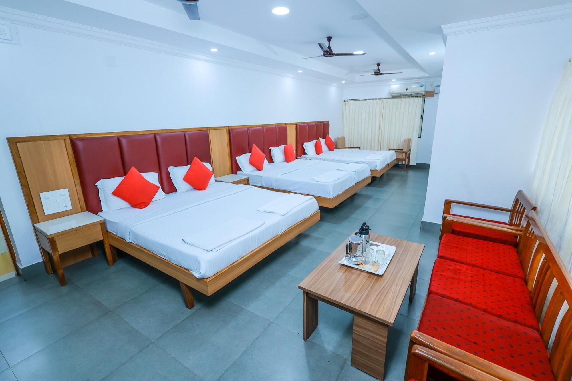 Hotel Janardana Udupi Exterior foto